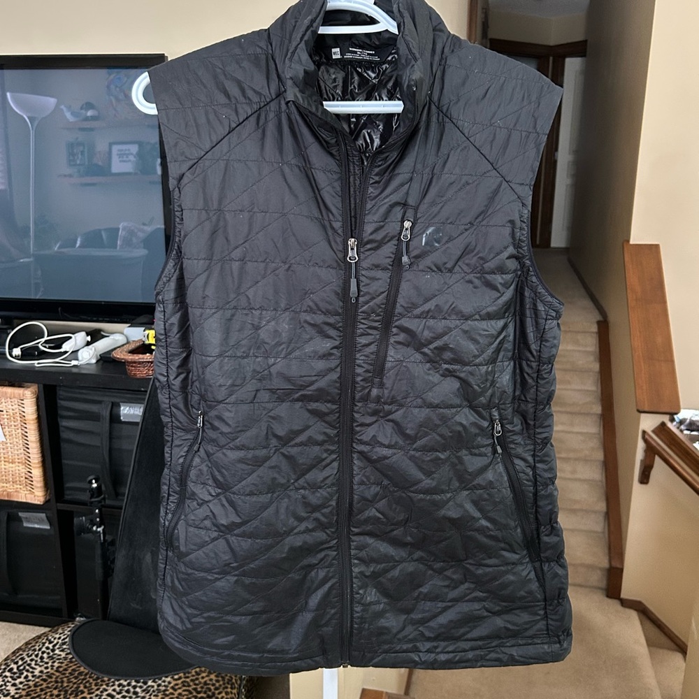 MEC Woman’s Black Quilted lightweight Packable Vest